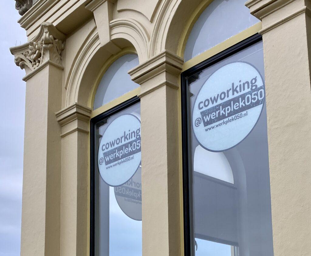 fixed-desk-coworking-voservices-picture1