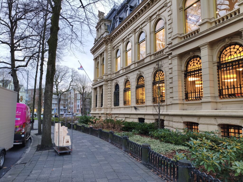 Vo Services front building picture